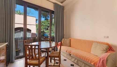Superior One-Bedroom Apartment with Balcony