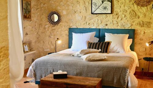 Villa with Garden View