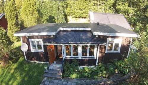 One-Bedroom Holiday Home