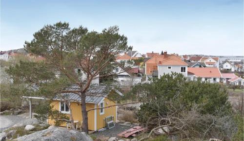 One-Bedroom Holiday Home