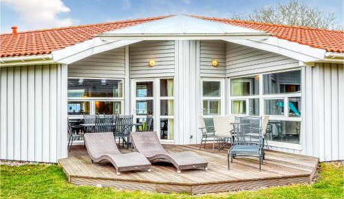 Five-Bedroom Holiday Home