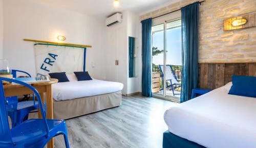 Triple Room with Kitchenette and Sea View