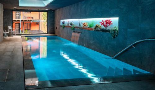 One-Bedroom Apartment Second Floor