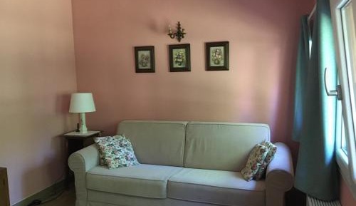 Apartment with Garden View