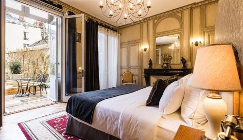 Deluxe Suite with Terrace