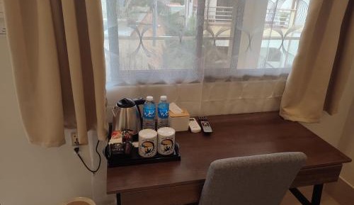 Deluxe Queen Suite
