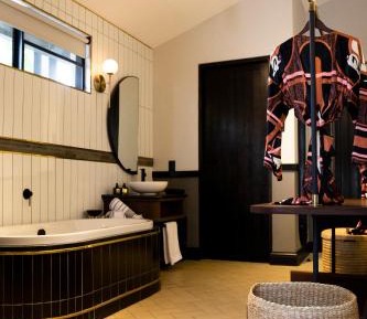 Garden Suite 3 (land based)