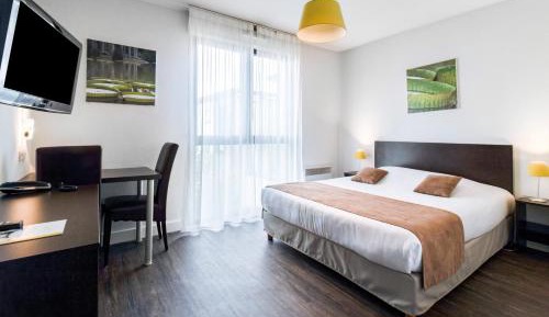 Studio (1-2 Adults) with Double Bed