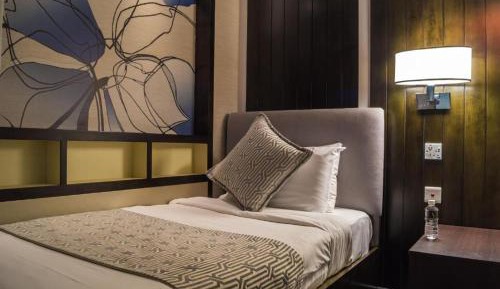 12 Hours Nap Room + Free Meals (Common shower & Toilet) Check-in between 7AM to 7PM