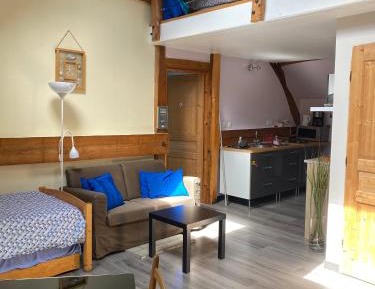 Studio - Split Level