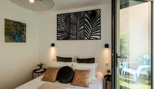 Two-Bedroom Apartment with City View