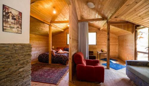 King Studio with Sofa Bed