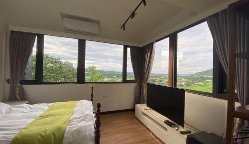 Standard Double Room with Shared Bathroom