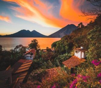 Honeymoon Suite with Lake and Volcano Views