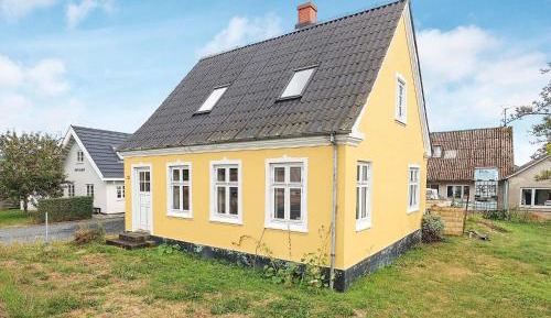 Three-Bedroom Vacation Home 