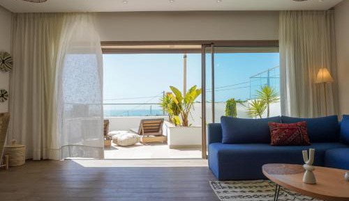 Deluxe Two-Bedroom Apartment with Garden View