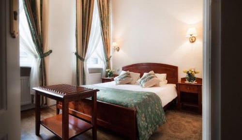 Triple room with two seperate bedrooms