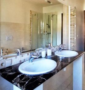 Deluxe One-Bedroom Apartment with Garden View