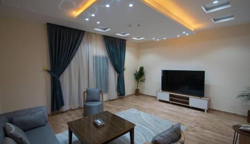 Suite with Mountain View