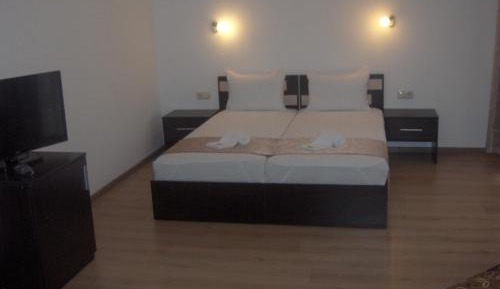 Studio with Sofa Bed