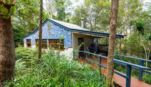 Cottage with Garden View