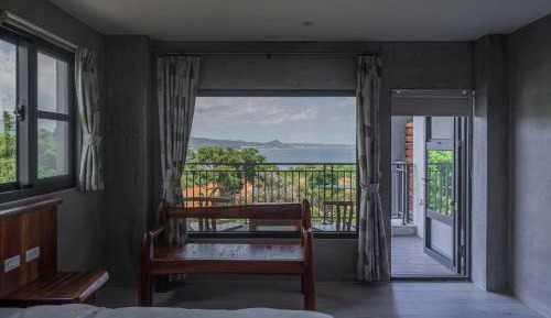 Double Room with Balcony and Sea View