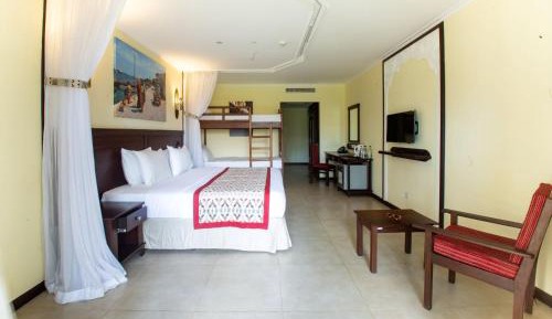 Deluxe Double or Twin Room with Pool View