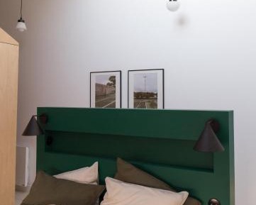 Family Room with Garden View