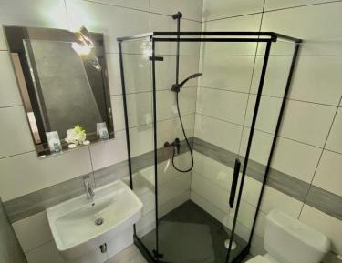 Twin Room with Private Bathroom