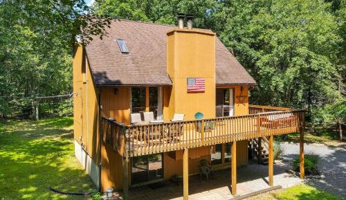 Five Bedroom Holiday Home