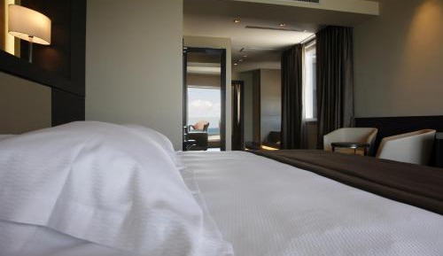 Suite with Spa Package