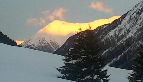 One-Bedroom Apartment with Balcony