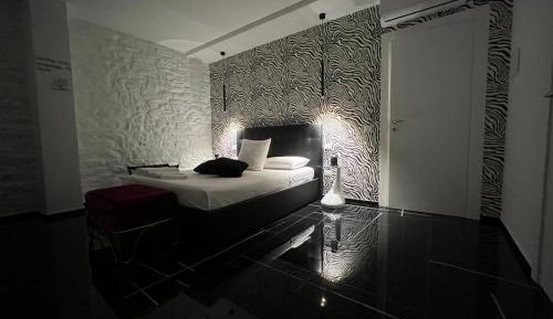 Deluxe Double Room with Extra Bed