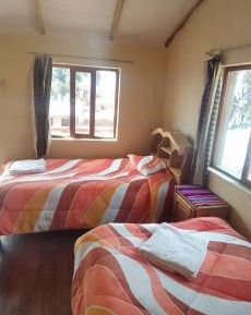 Basic Triple Room with Shared Bathroom