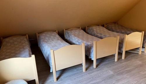 10-Bed Mixed Dormitory Room