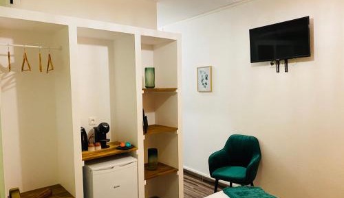 Deluxe Double Room with Shower