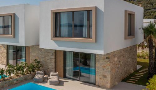  Beach Front Villa with Private Pool (4 stars)