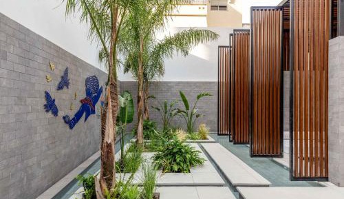 Deluxe Loft with private Hot Tub