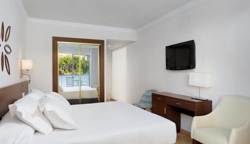 Twin or Double Room (2 Adults)