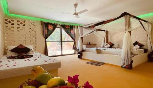 Triple Room with Pool View