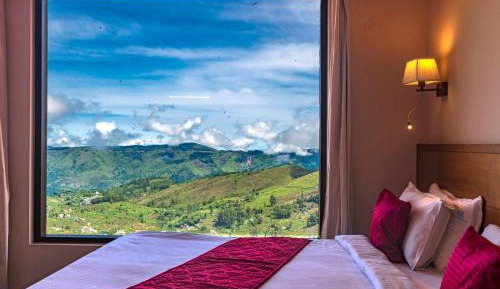 Suite with Mountain View