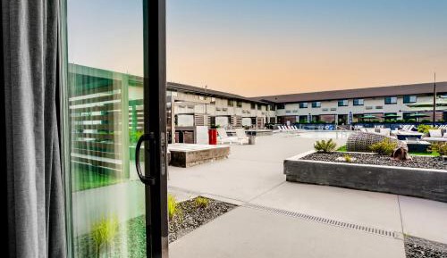 King Room with Pool View
