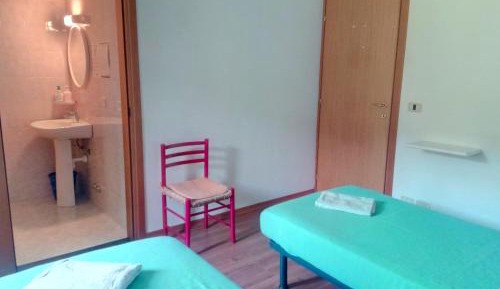 Twin Room with Private Bathroom