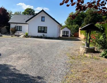 Apartment with Garden View