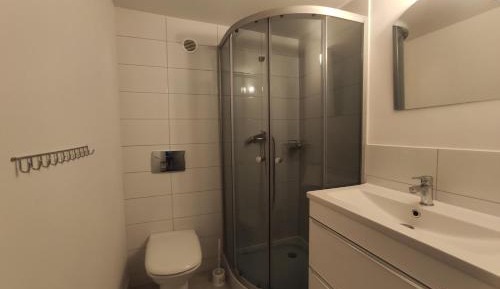 Single Room with Shared Bathroom