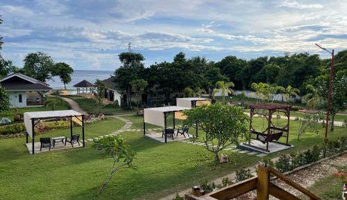 Family Room with Garden View