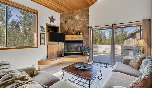 Four-Bedroom Holiday Home