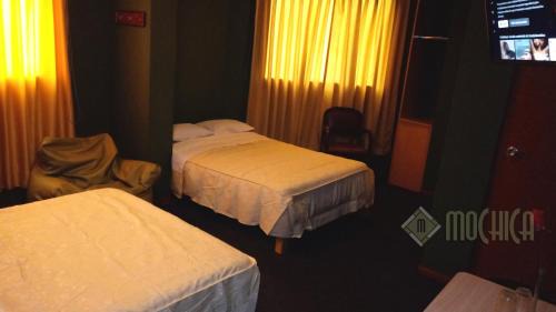Twin Room with Private Bathroom