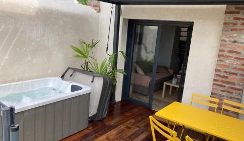 One-Bedroom Superior Apartment