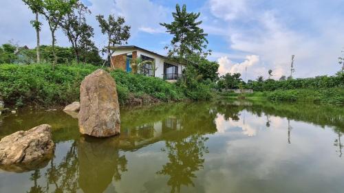 Deluxe Bungalow with Garden View